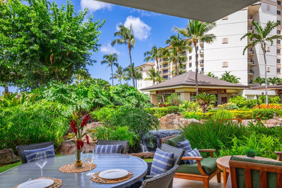 Hale Akaka Falls O-121 one of a kind luxury stay gallery image 2