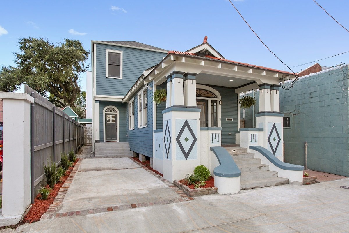 Mid-Century Newly Modern gallery image 2