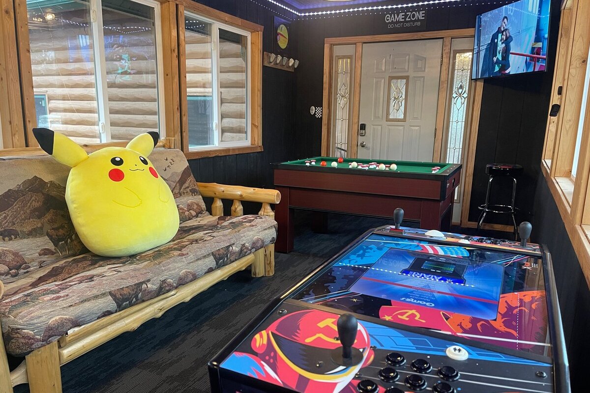 Large Pet-Friendly Family Cabins gallery image 3