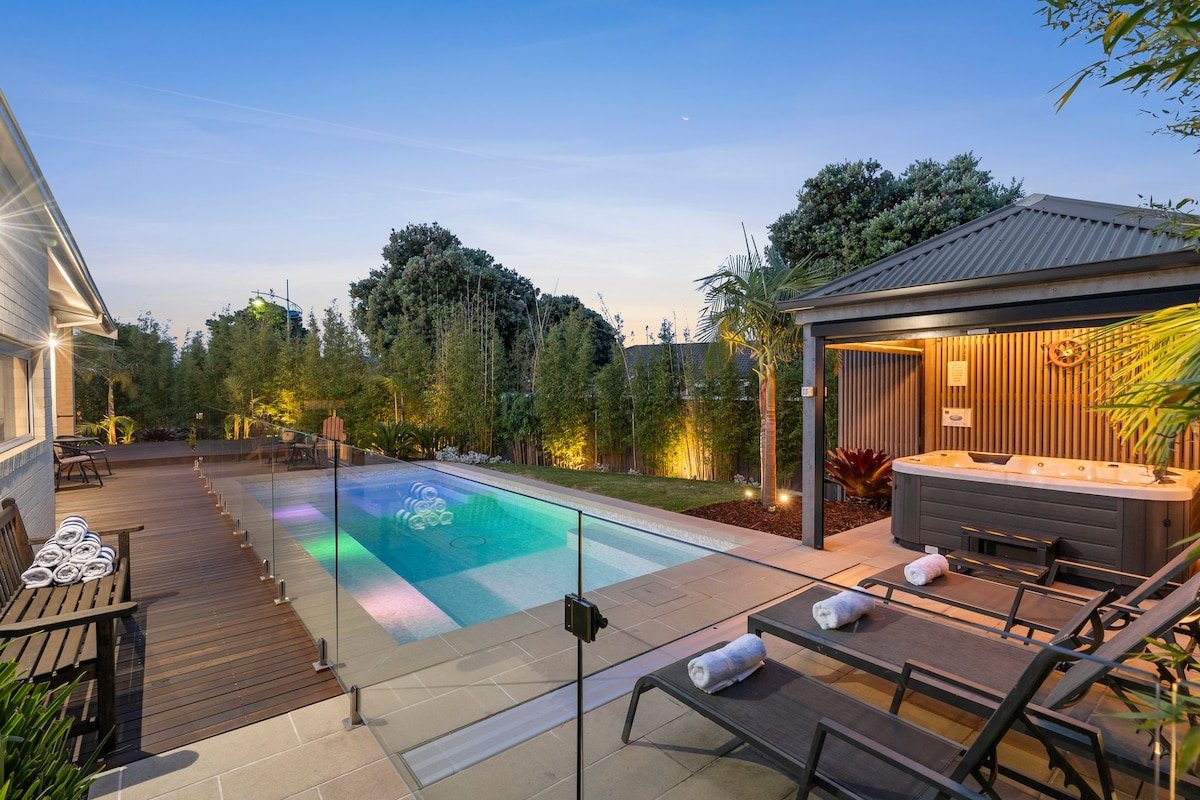 Bella Beach Resort | Oasis with Heated Pool gallery image 5