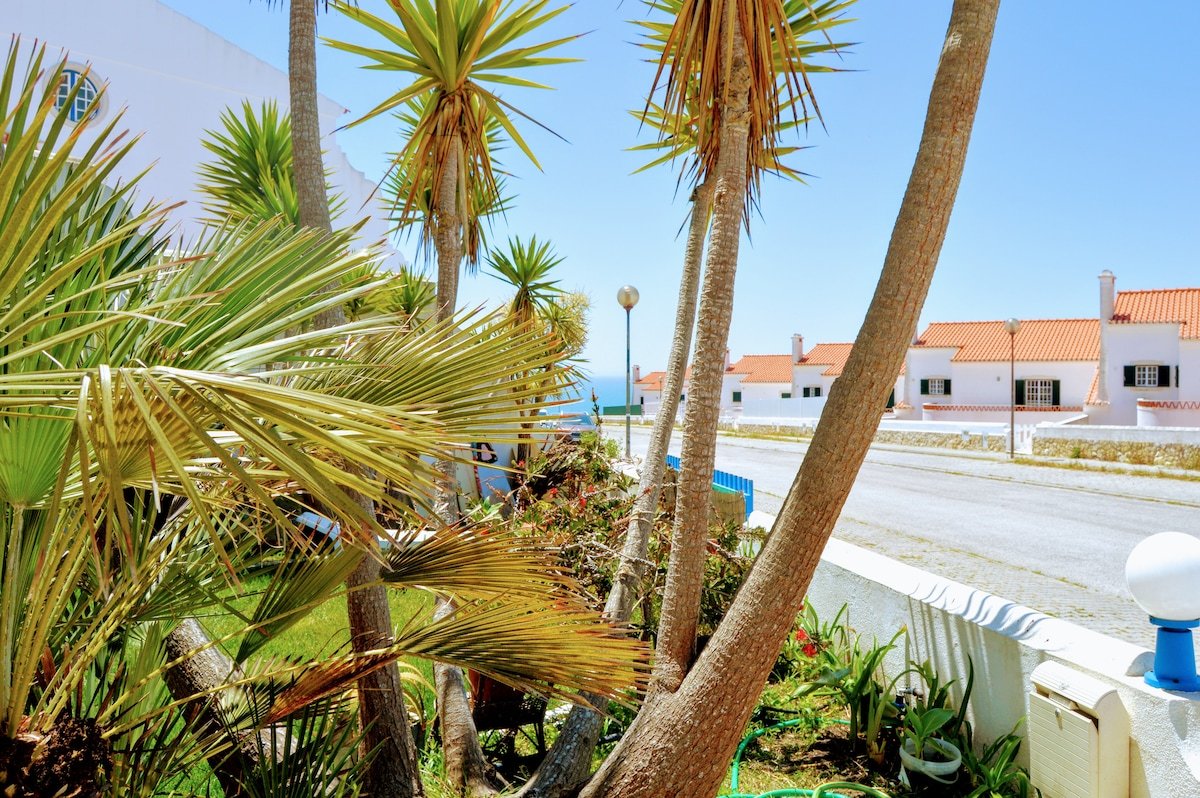 Huge Vila with Pool and Ocean View gallery image 4