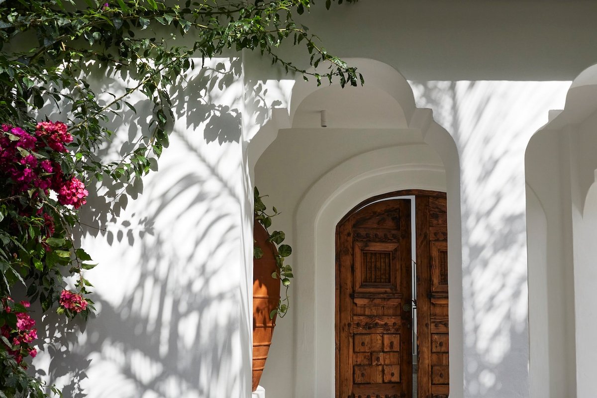 Mykonos Luxury Villa at Sunshine Beach gallery image 2