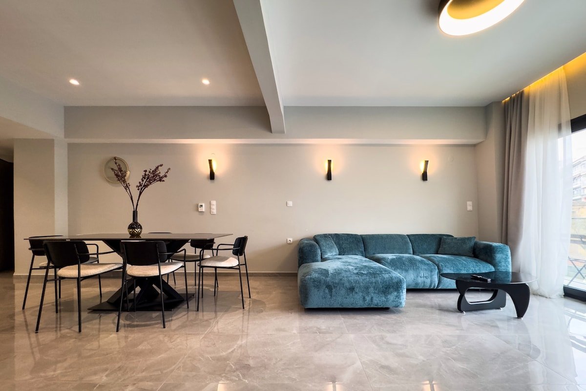 Villa 8 Family suite 3 beds and balcony gallery image 2