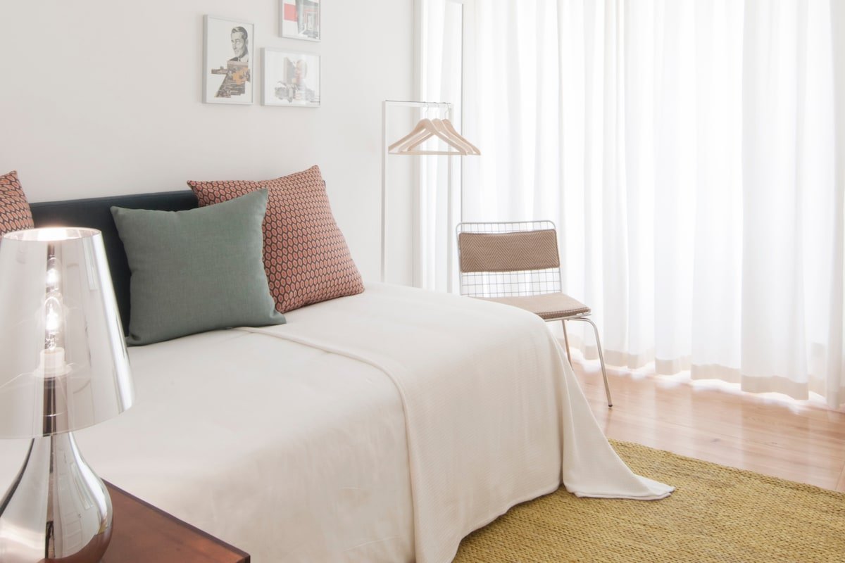 Flattered to be in Lisboa, 4 Bedroom Apartment gallery image 3