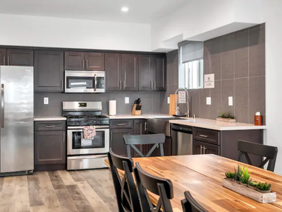 Hollywood 3BR home near metro