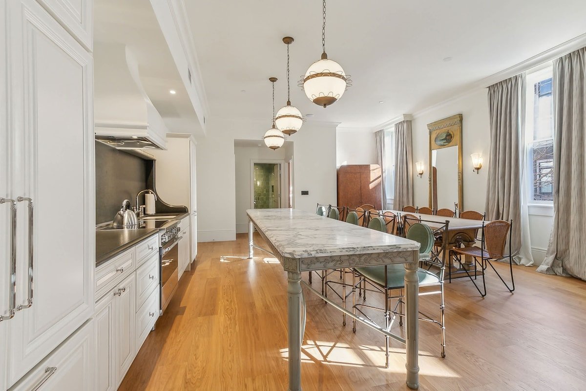 Hotel Perle: Grand 7 Bedroom Suite gallery image 5