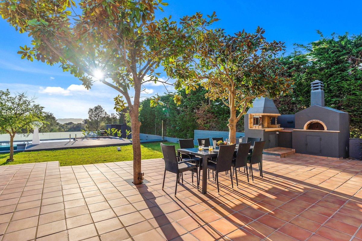 5′ to Chania City & Near to Beaches / Heated Pool gallery image 5