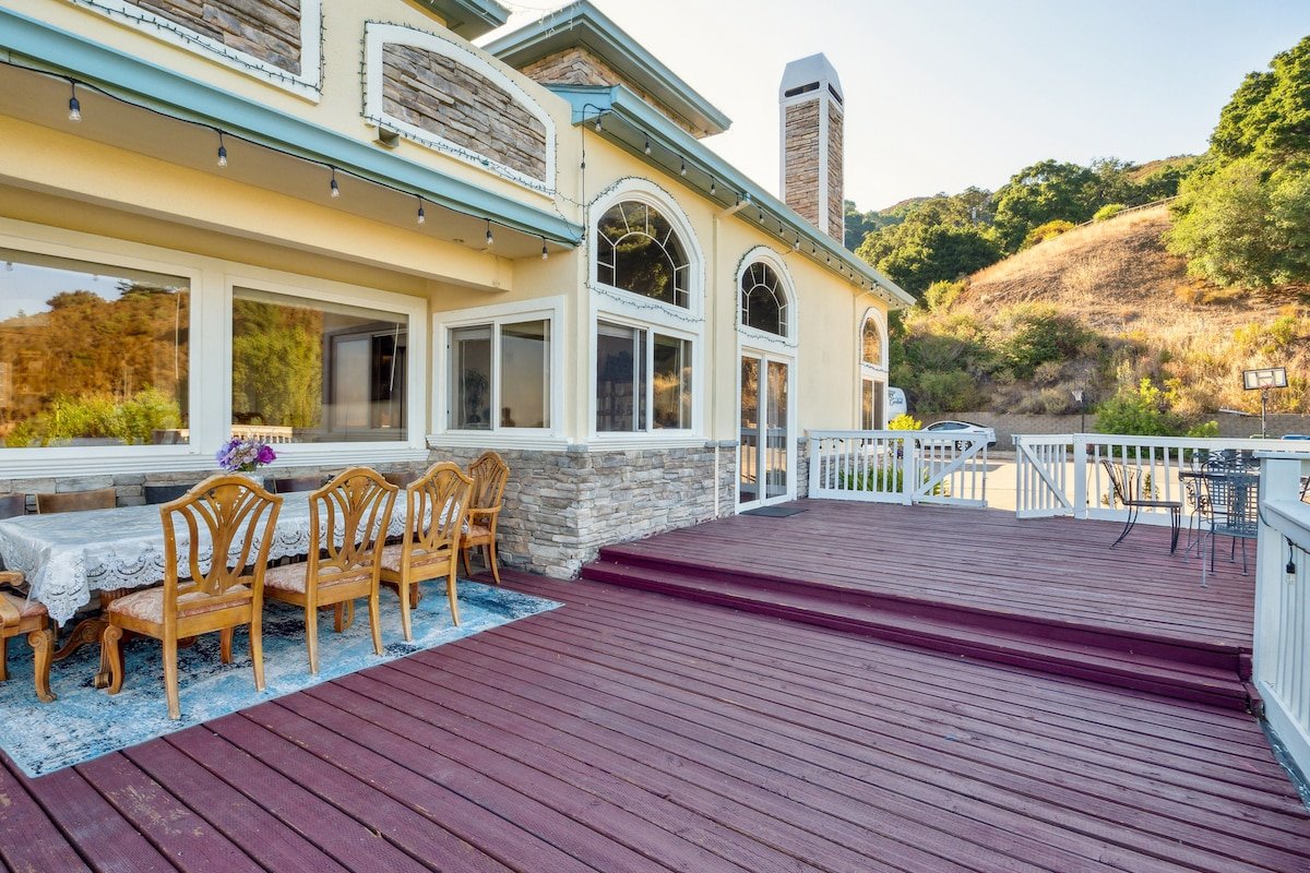 7 Bedrooms, Large,Private Villa with Gorgeous View gallery image 4