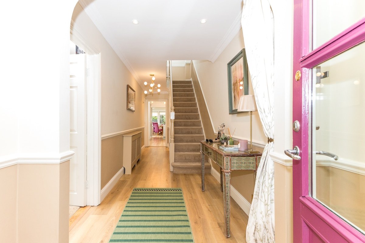 Fashionable Chic Townhouse in D4 gallery image 5