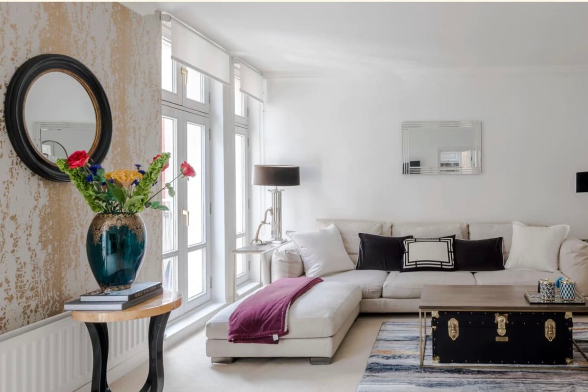 Mayfair Muse 2 bed- by Out of Office Lifestyle