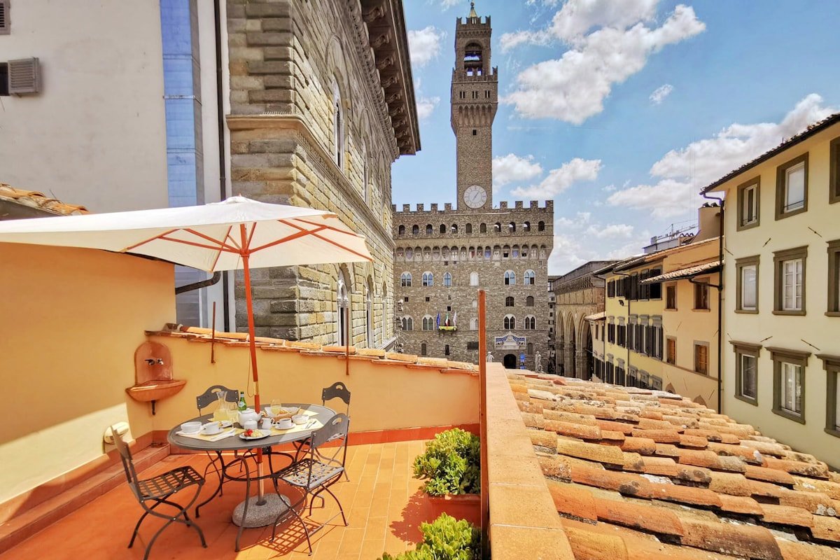 Casa privata con terrazza su piazza Signoria gallery image 3