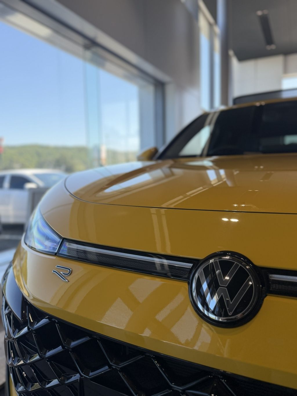 VOLKSWAGEN T-ROC 1.4 TSI R-LINE PLUS TIP for Sale in South Africa