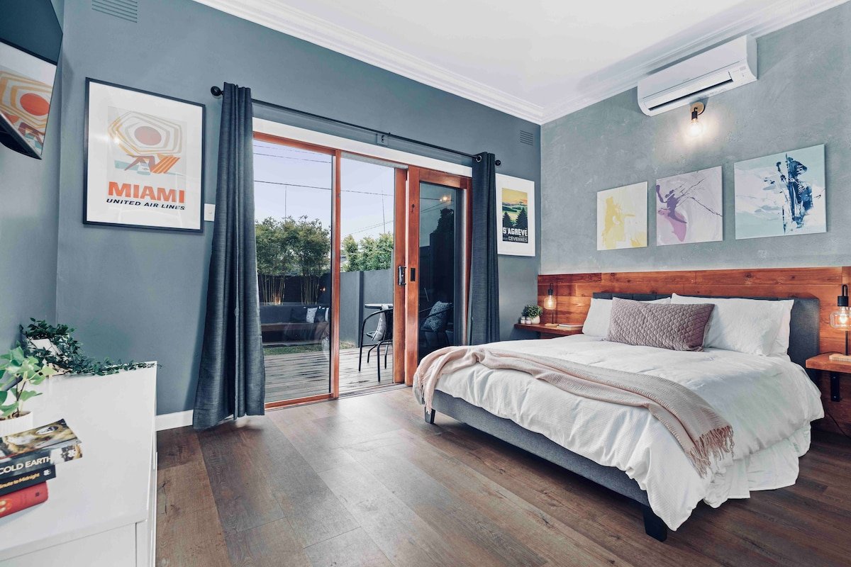 Private, modern and warm family home. gallery image 4