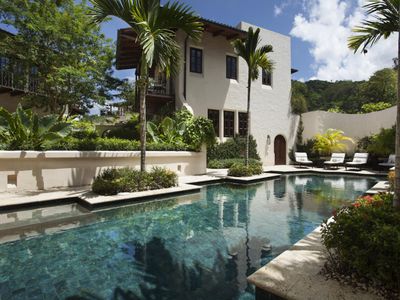 Oceanfront Villa, Pool & Beach Club – Casa Brewer