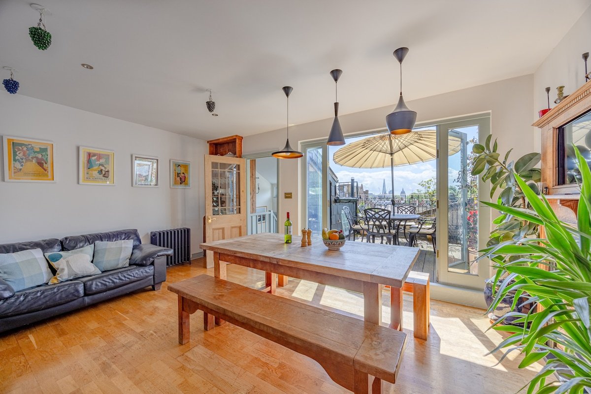 Clerkenwell, London 3-Bed w/ Private DiningTerrace gallery image 2