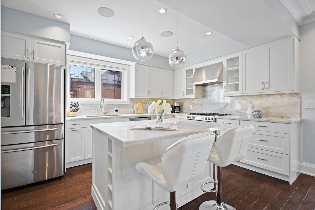 20% OFF | Group Getaway | 15 mins to Downtown gallery image 3