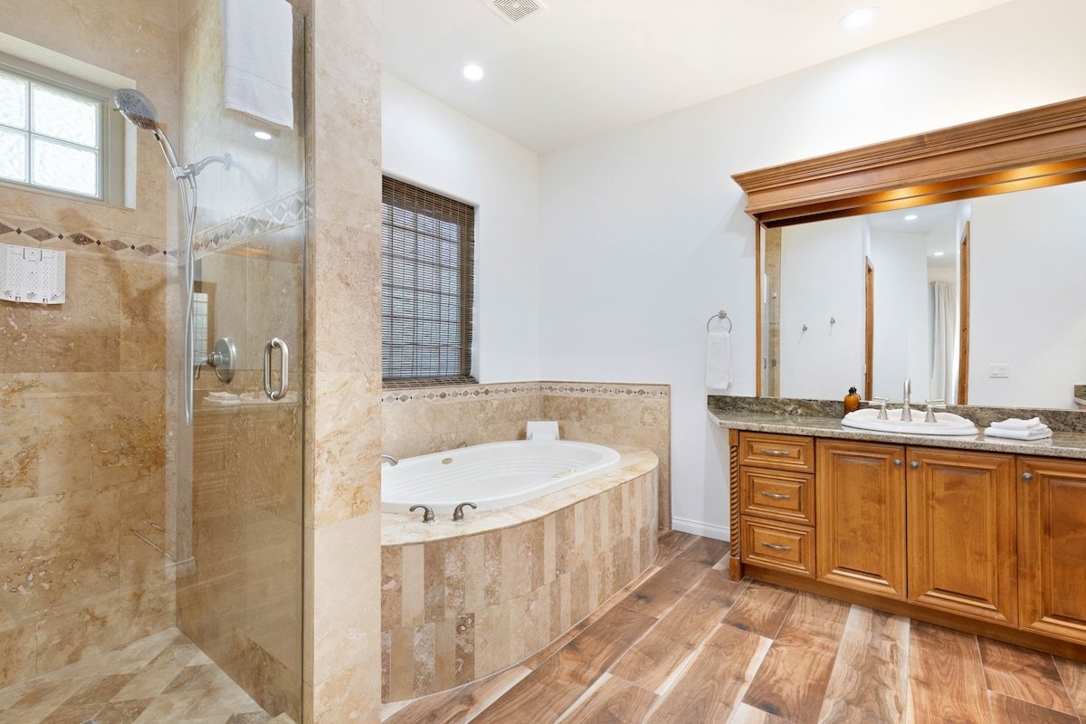 The Date Palm Estate by AvantStay| Stunning Estate gallery image 5