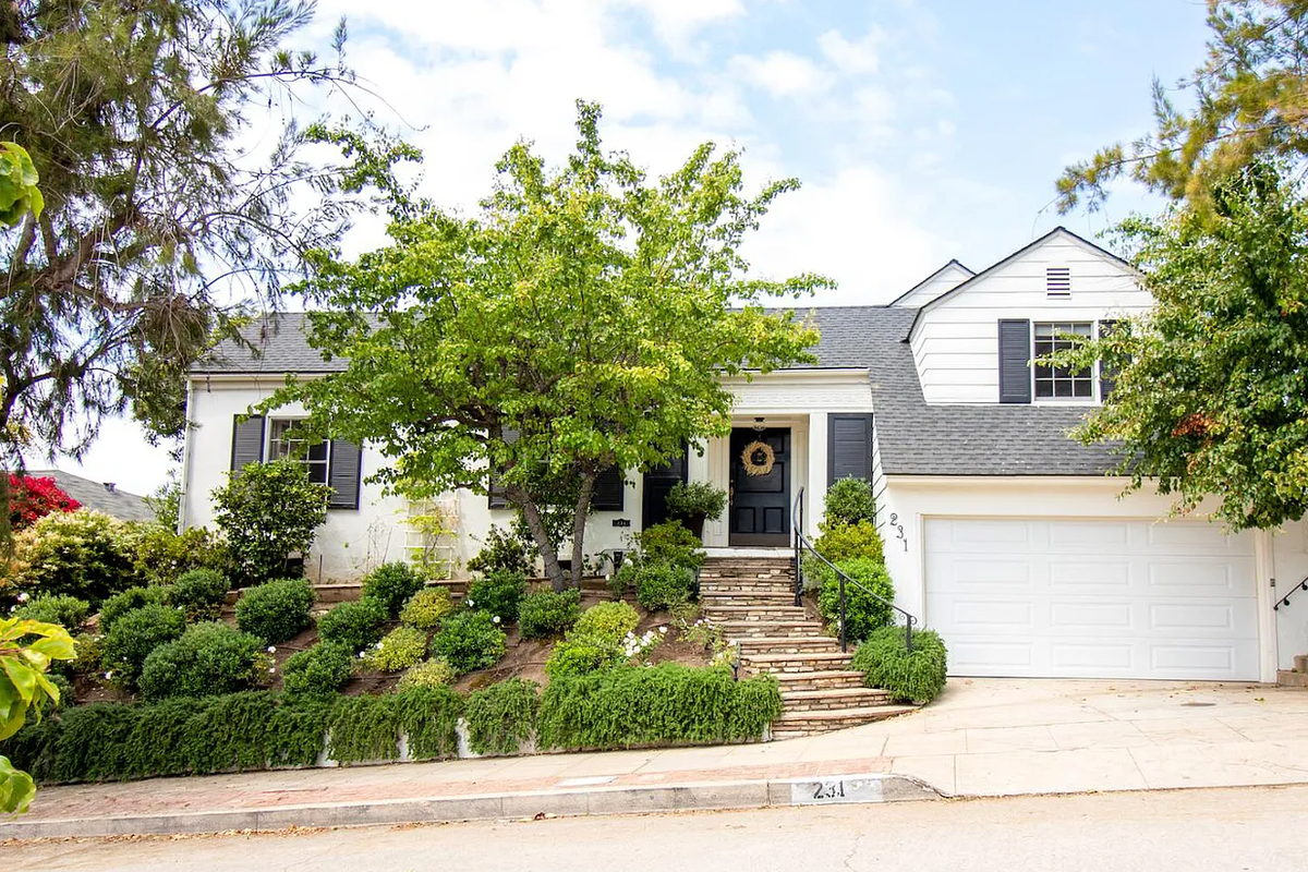 Entire home near UCLA!