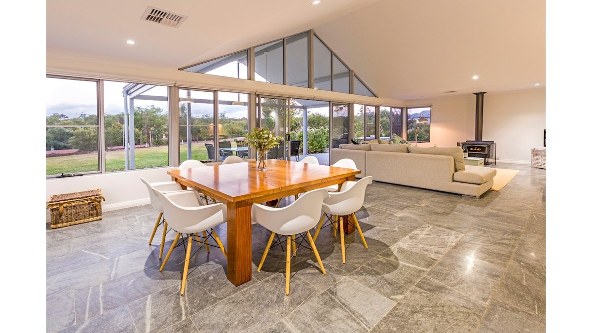 Lilywood—Minutes from Wineries & Yallingup Beach gallery image 2