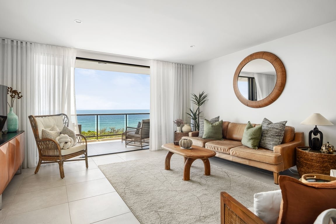 Postcard on Sunrise gallery image 2