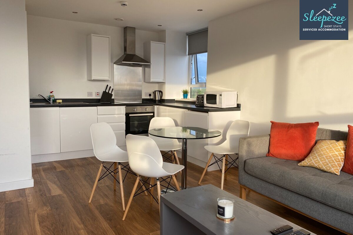 20% LONG STAY DISCOUNT 28+ days 2 BED FREE PARKING gallery image 4