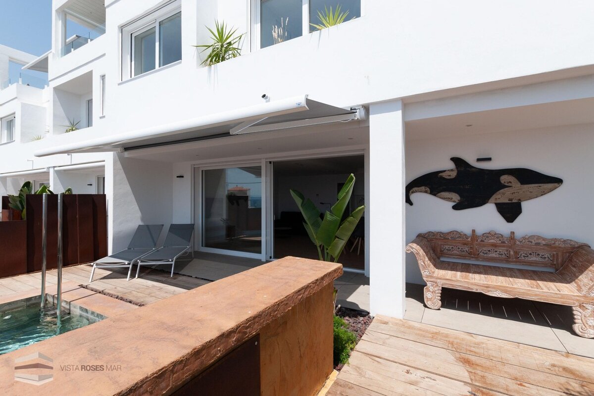 Superior villa with private pool and sea views (An gallery image 3