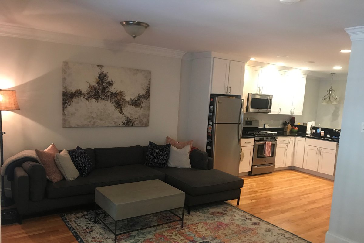 Spacious Updated 2 Bed Boston Condo w/ Deck