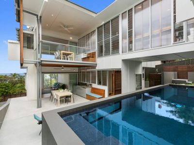 Spectacular Home Stunning Ocean & Headland Views