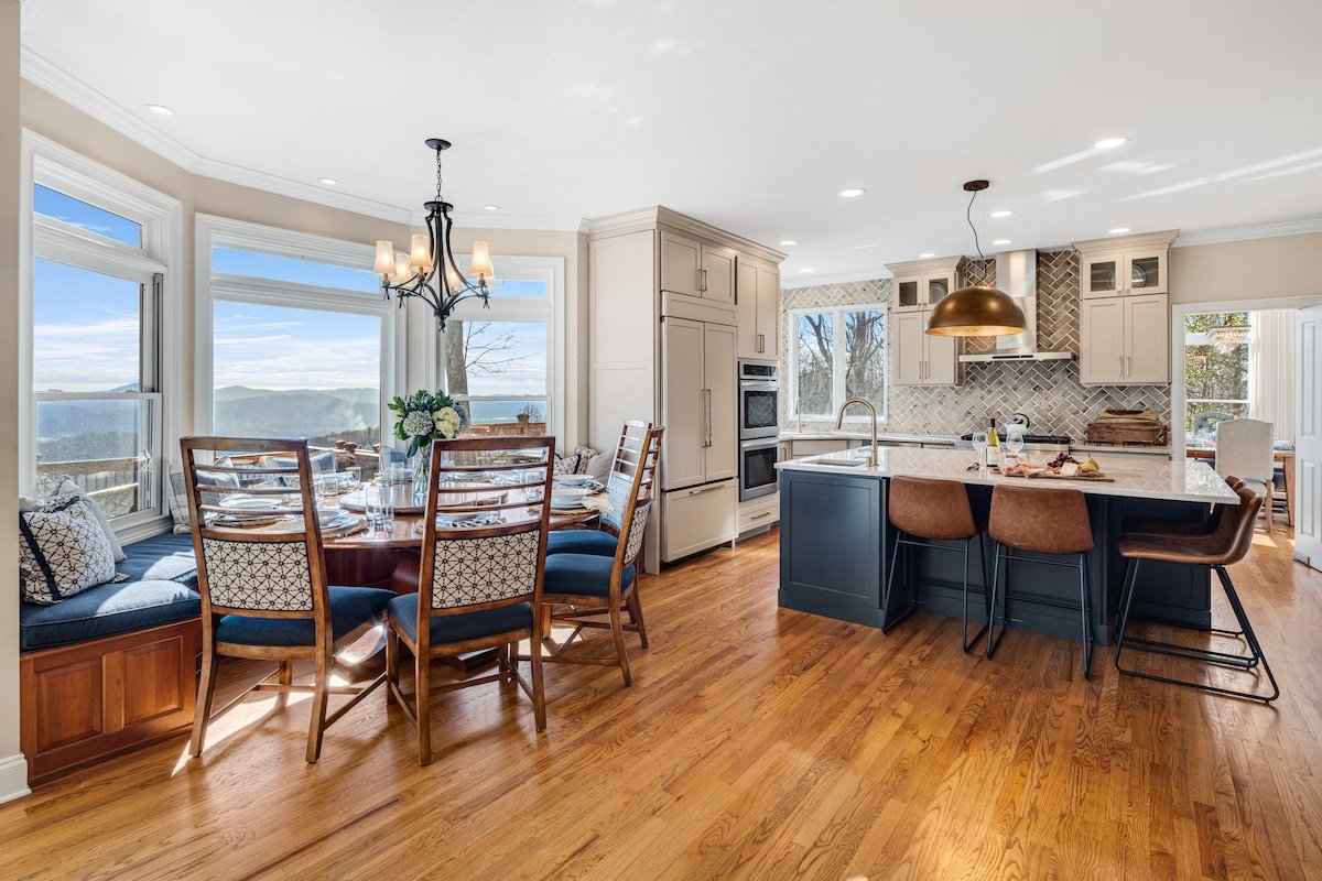 Secluded MtnTop Luxe-Spectacular Views-Hotub-FrPit gallery image 5