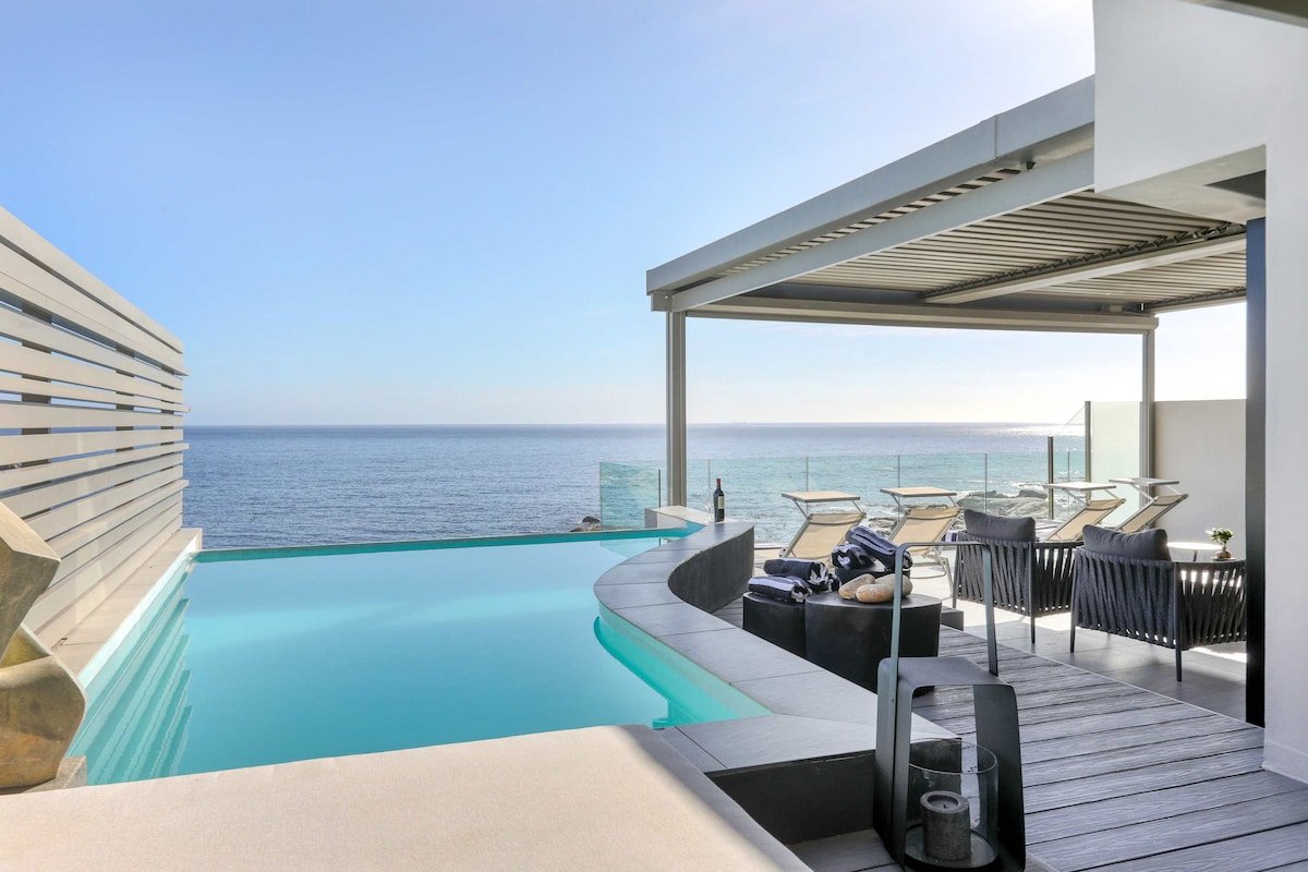Barley Beach Luxury Penthouse – Camps Bay gallery image 2