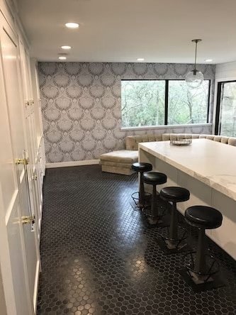 Midcentury-Greenbelt – Hot tub gallery image 3