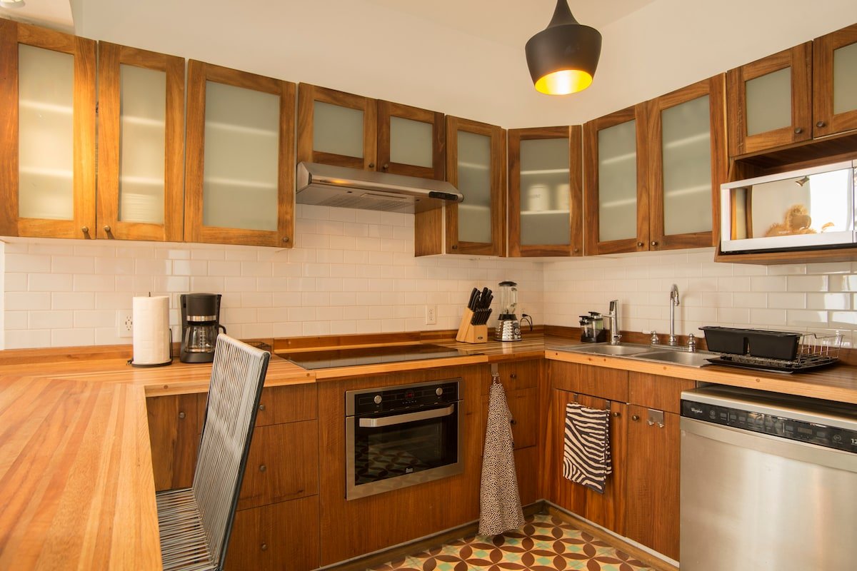 Condesa • Unique • Sunny House | 6 bedrooms gallery image 5