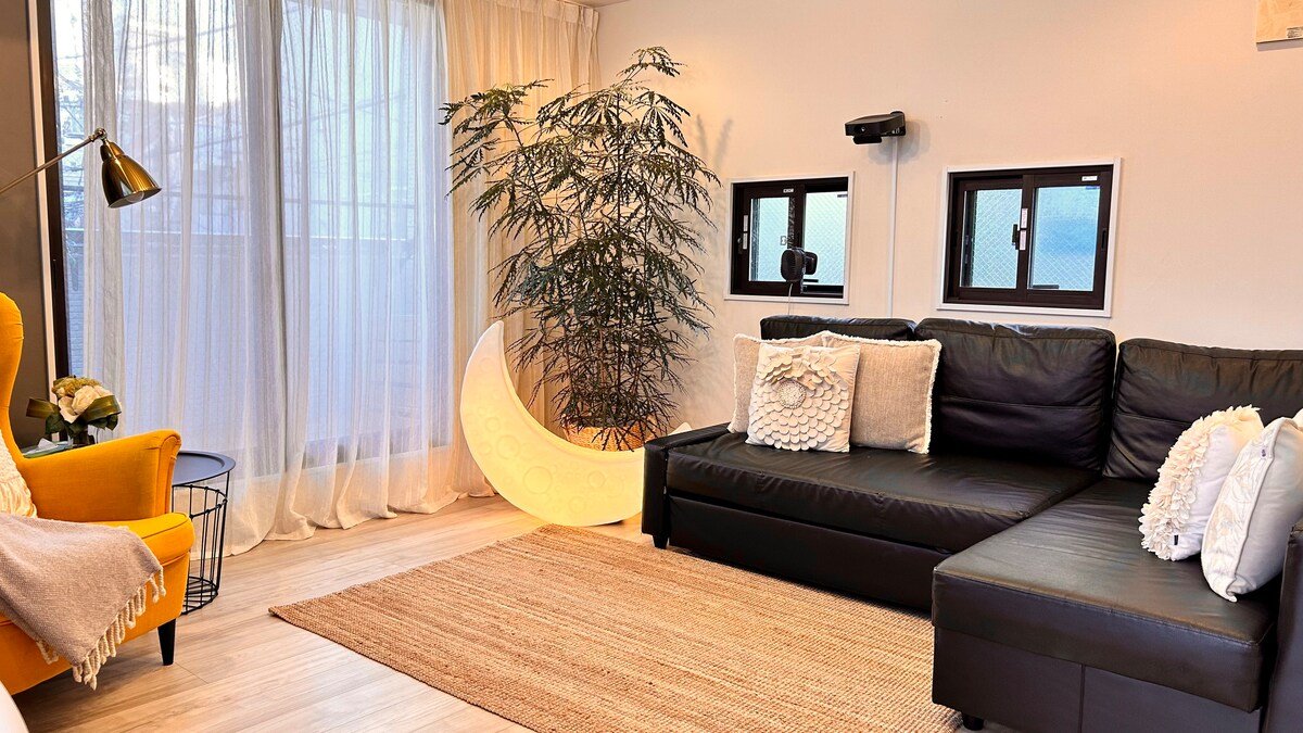 Luxury Shinjuku Villa｜4BR 3Bath｜Near Station gallery image 5