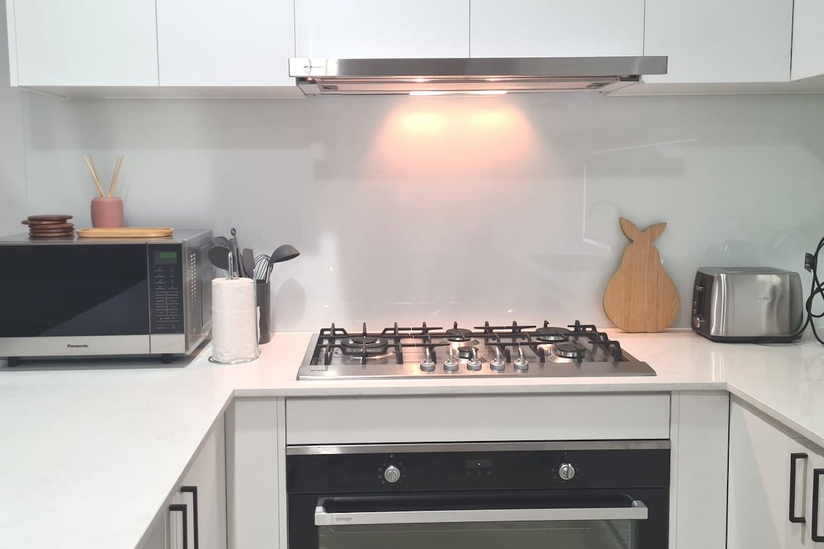 2 Houses Retreat (10 & 12) gallery image 5