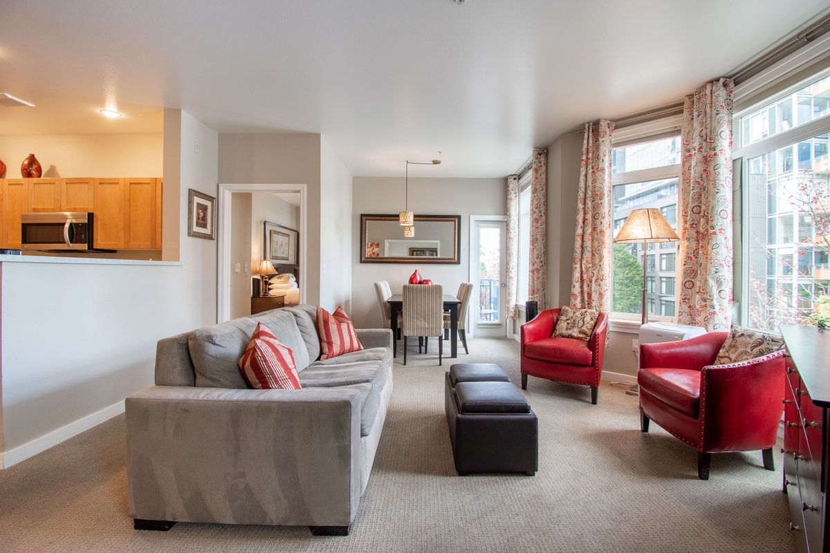 Stunning 2 Bedroom 2 Bath Home in Seattle!⁴