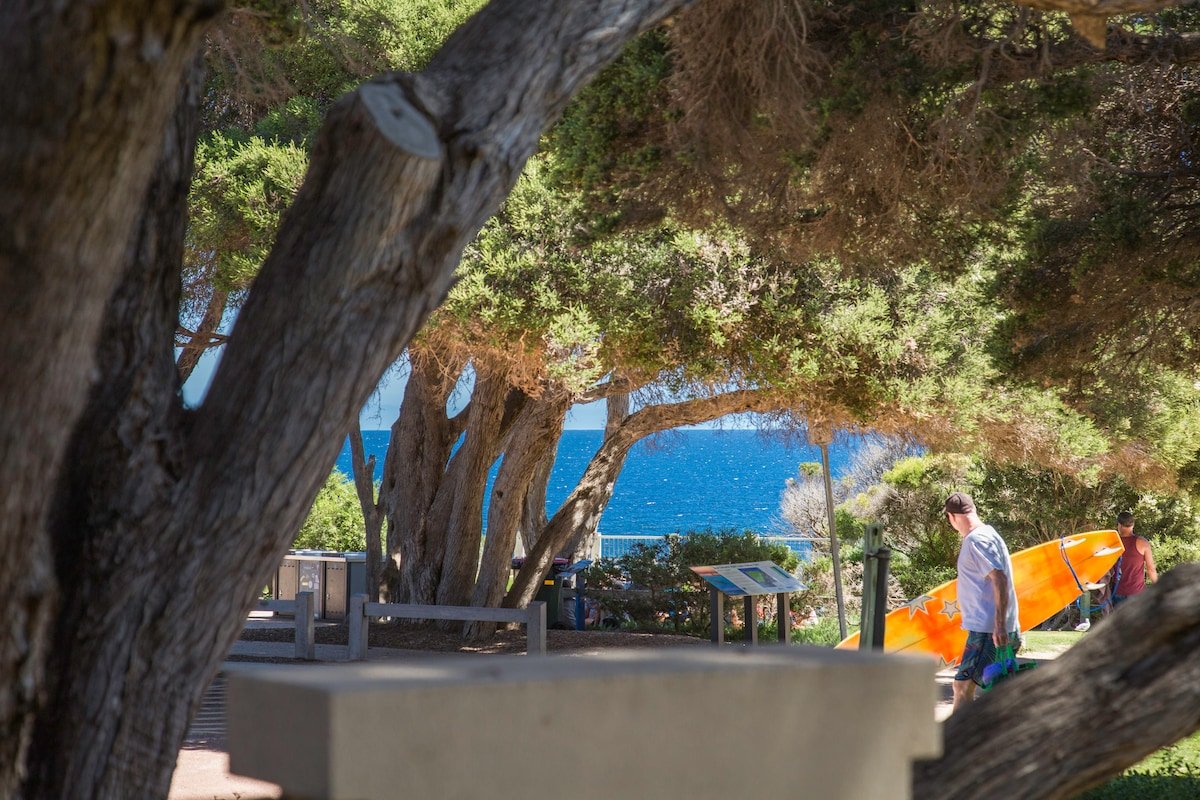 10 Steps gallery image 3