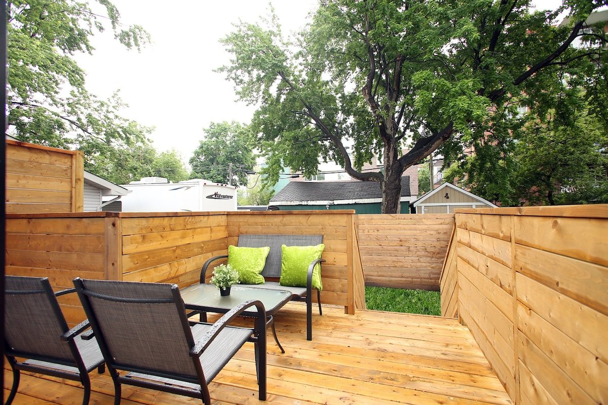 New & Luxe 3BR Home in Central Toronto gallery image 4