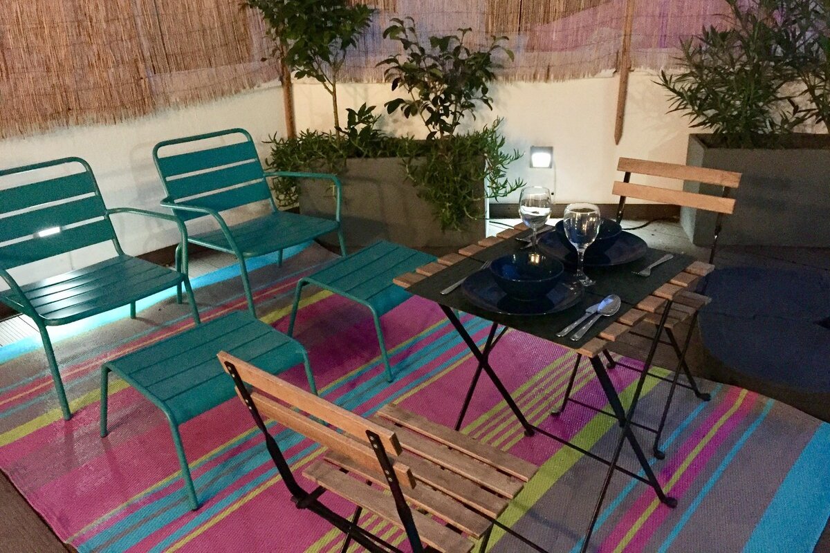 Heart of trendy Russafa area, with terrace ! gallery image 3