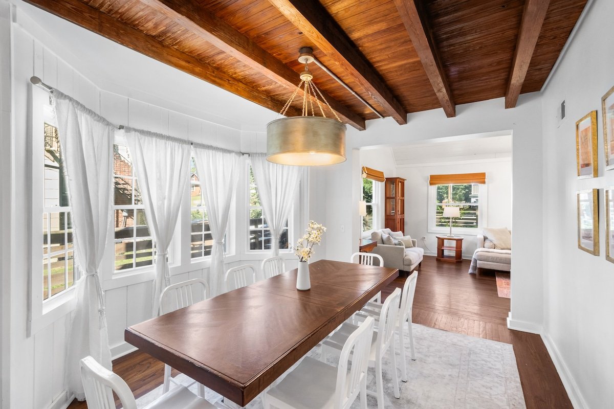 4-Bed Farmhouse Bliss Near It All gallery image 3