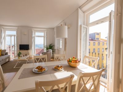 Alfama by the cathedral