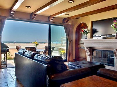 Oceanfront Beach Villa- Enjoy The Beach Life!