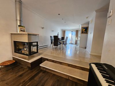 Spacious 2 storey Townhouse,3 rooms,1.5 bathrooms