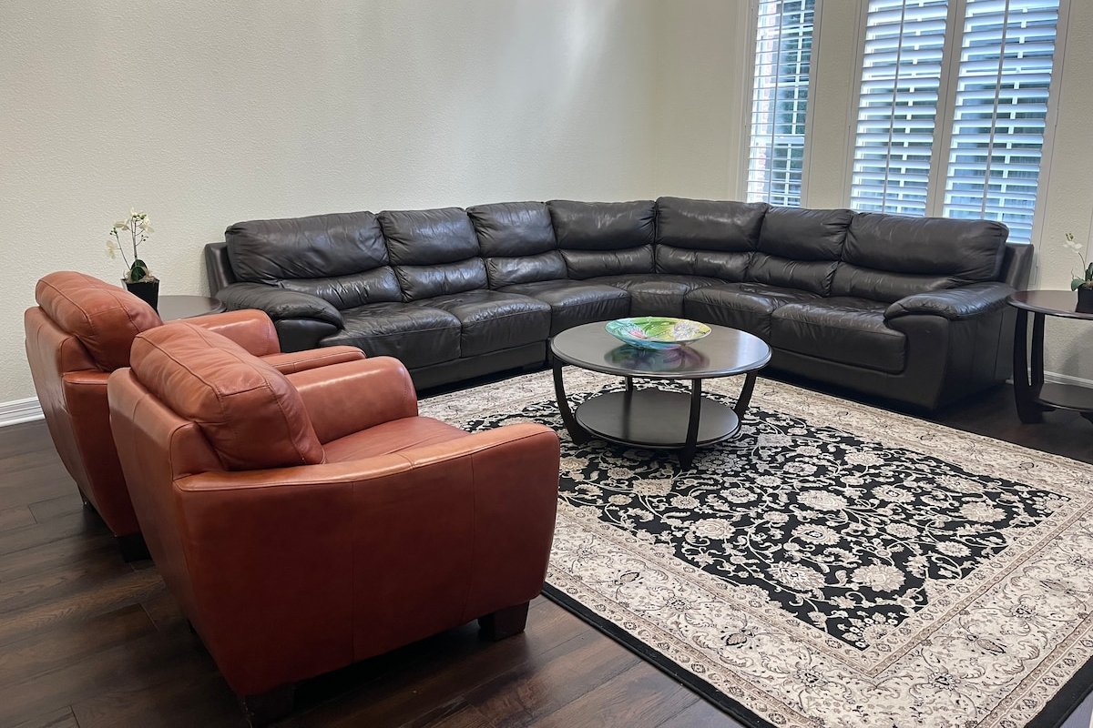 Luxury & Beautiful 5-bedroom, Hot spa, Green belt gallery image 4