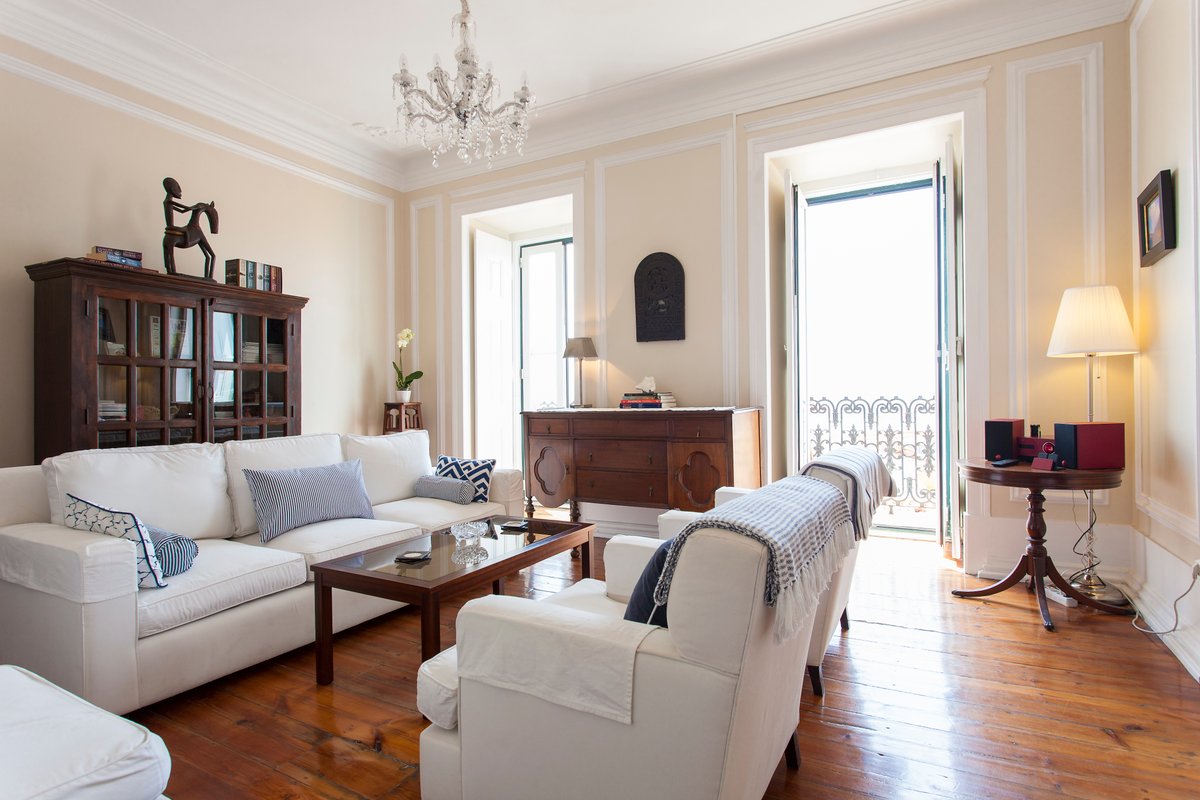 The Ultimate River View Balcony Apartment