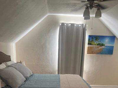 Just like home 4 bedroom, 6 bed located Downtown