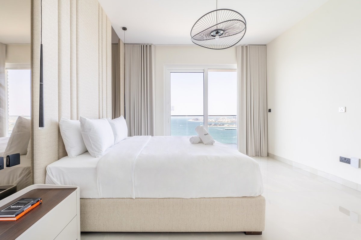 Luxury Coastal Escape: Bright 3BR Apt – La Vie JBR gallery image 4