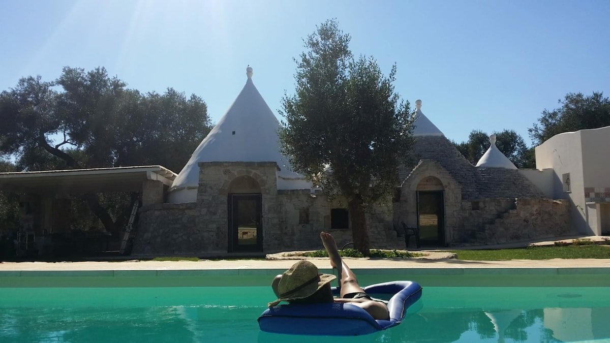 Trullo Salento. Villa con piscina gallery image 5