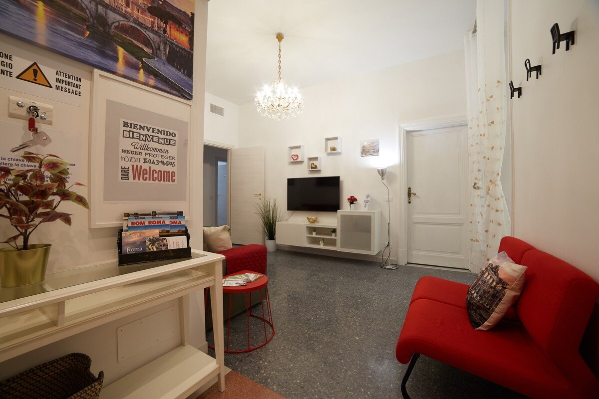 Flaminia street apartment in the center of Rome gallery image 4