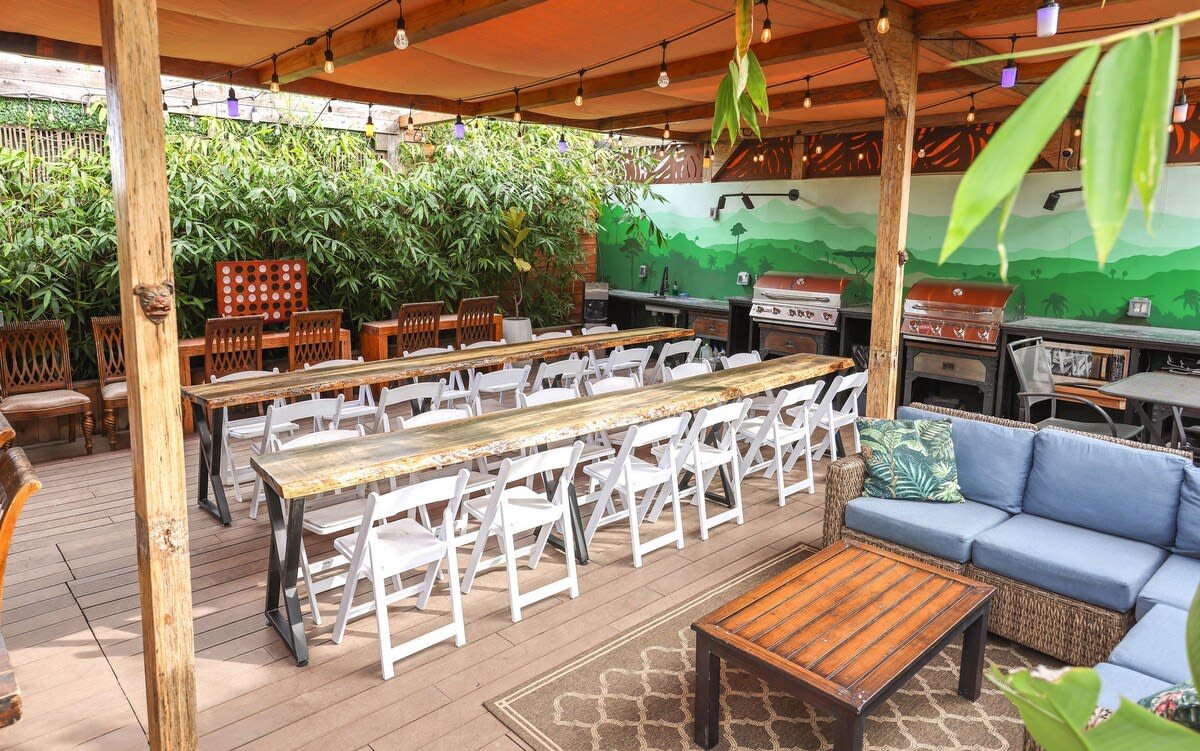 Near Downtown Event Space + 17 Bed Rental. Host 28 gallery image 3