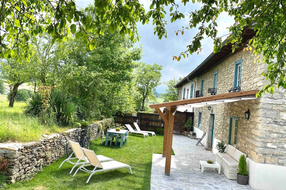 Ulle Gorri Basque Farmhouse gallery image 4